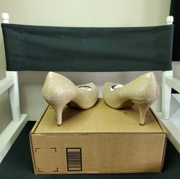 DREAM PAIRS Womens Tiffany Heel Dress Pump Size 10 - Picture 6 of 10